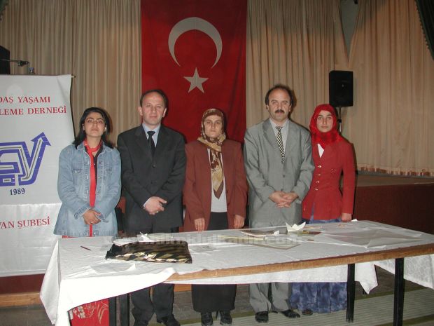 Kolay Okuma Yazma eğitimleri verdi